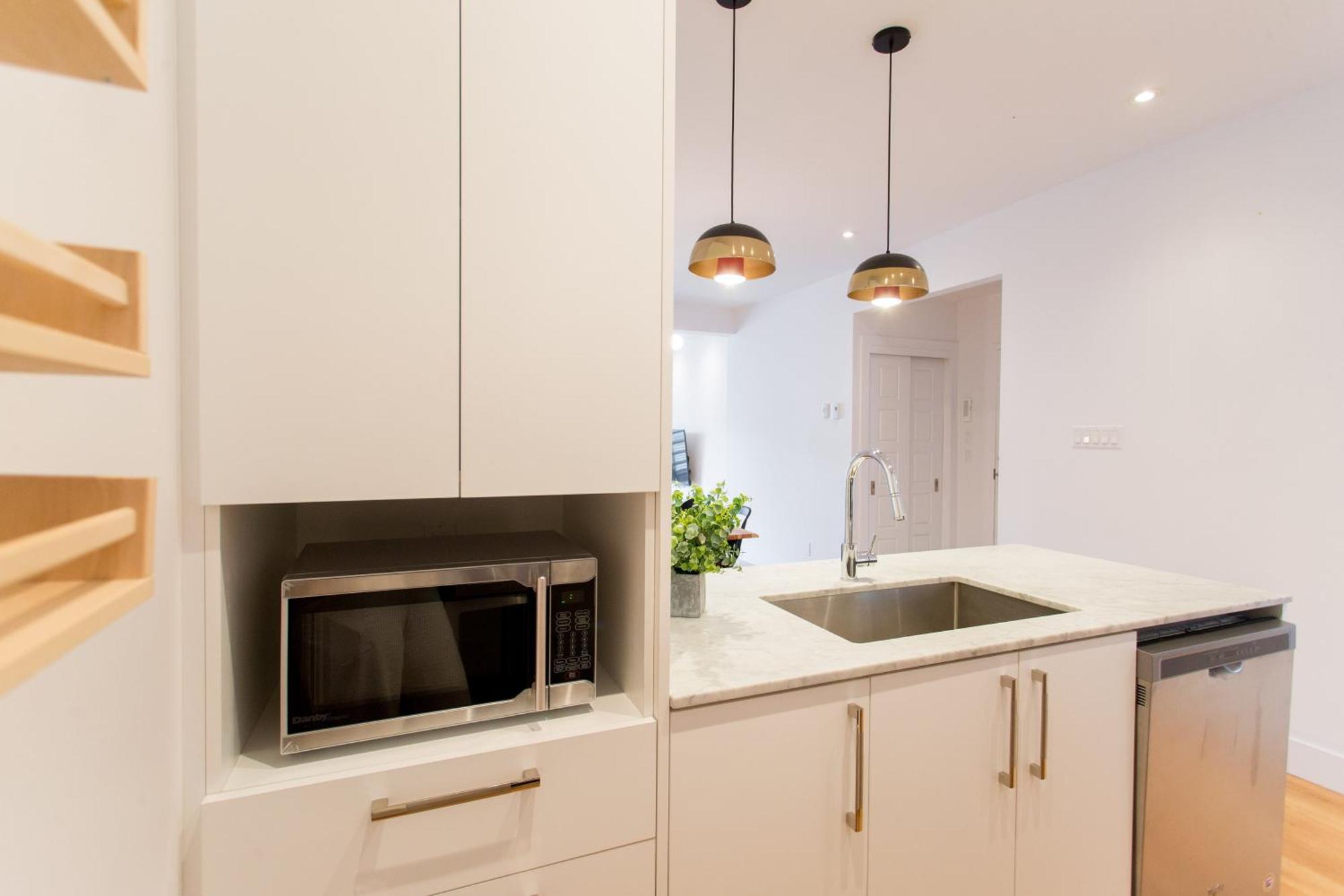 Hip, Stylish Apartment In Little Italy By Den Stays A Montréal Rom bilde