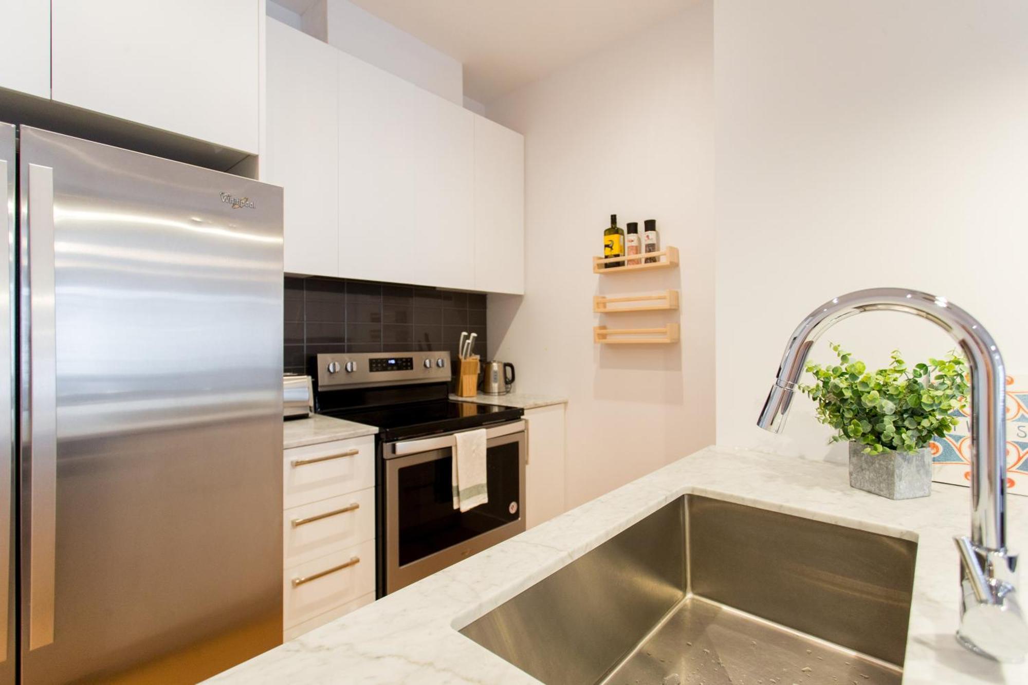 Hip, Stylish Apartment In Little Italy By Den Stays A Montréal Rom bilde